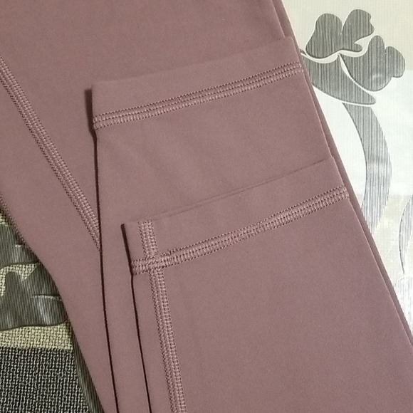 Lululemon Align Pant II 7/8 - Picture 4 of 8